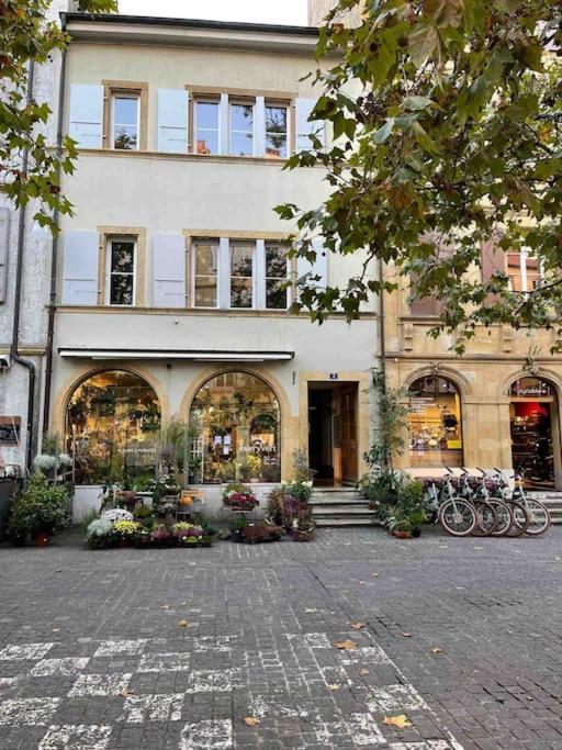 V&V Centre Neuchatel Exterior photo