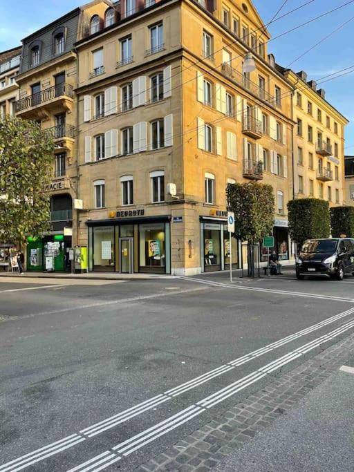 V&V Centre Neuchatel Exterior photo